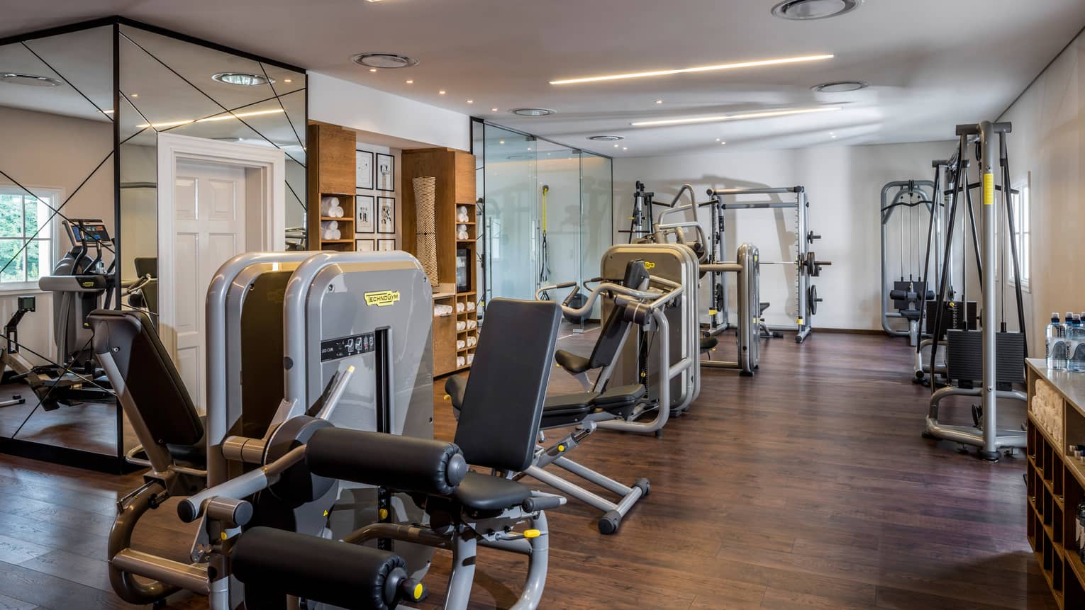 Cardio machines, weight presses in Fitness Centre