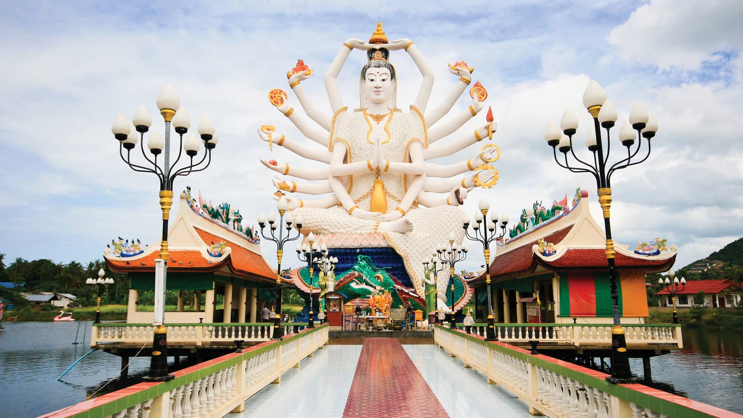 Path leading to large Buddhist temple