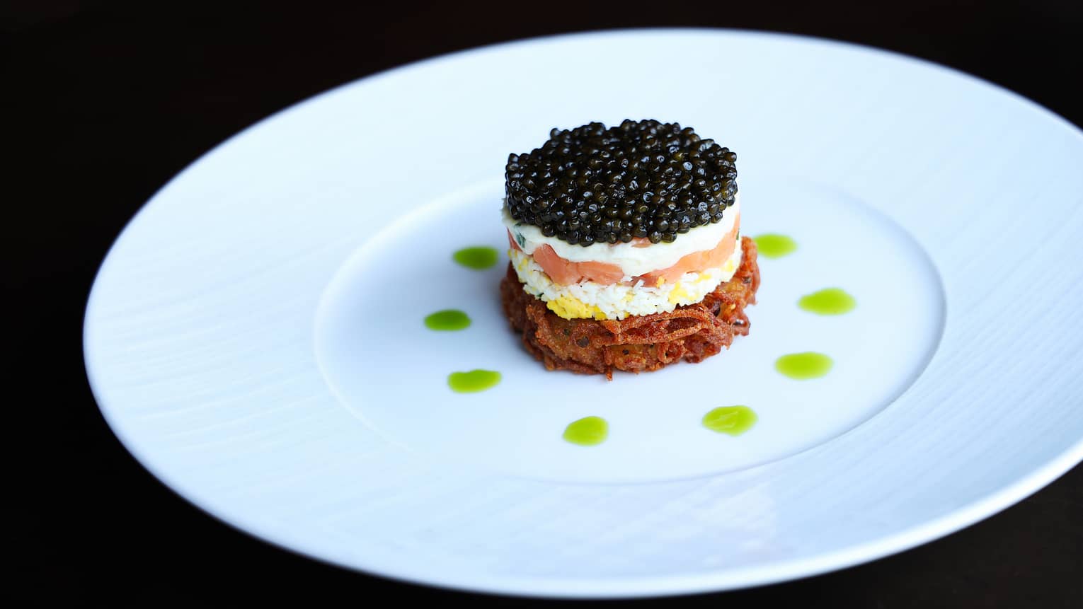 Beef tartar with caviar
