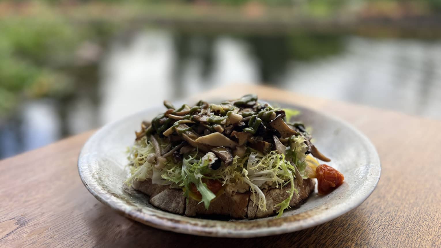Mushroom toast