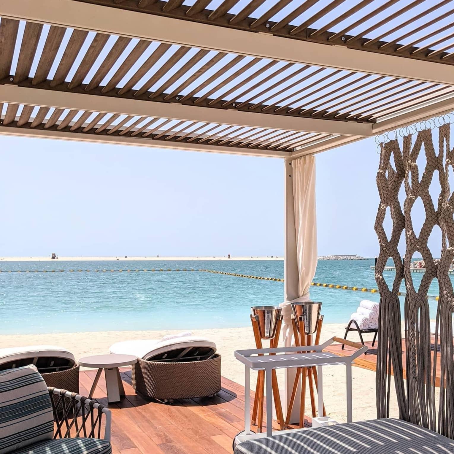 Beach resort in Dubai with private shelter,beach resort in dubai with private shelter
