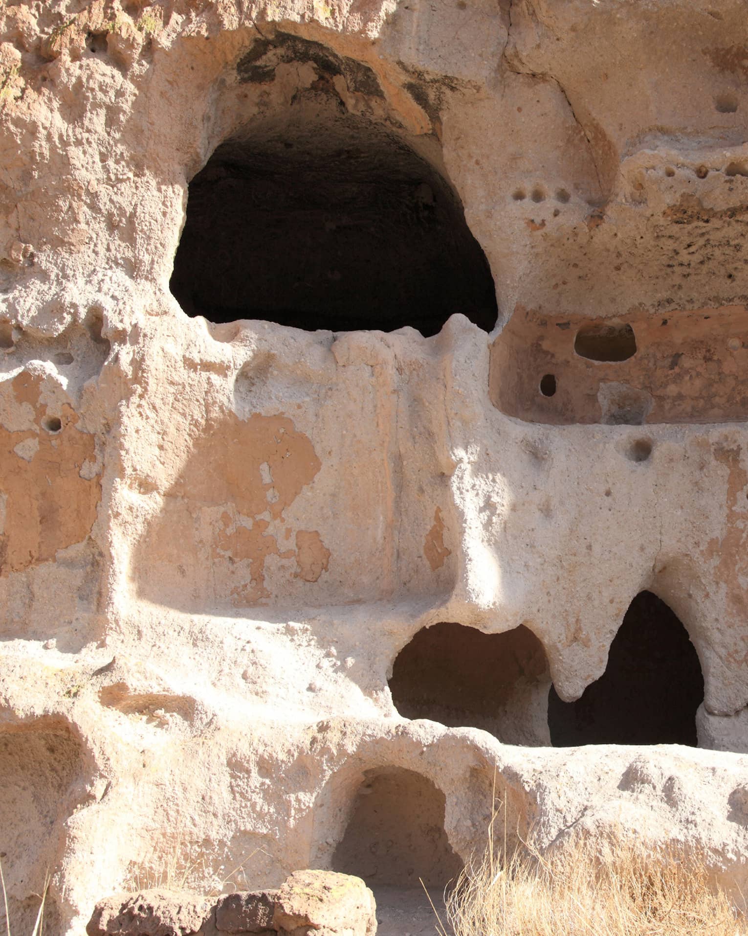 Bandelier National Monument cliff dwelling 