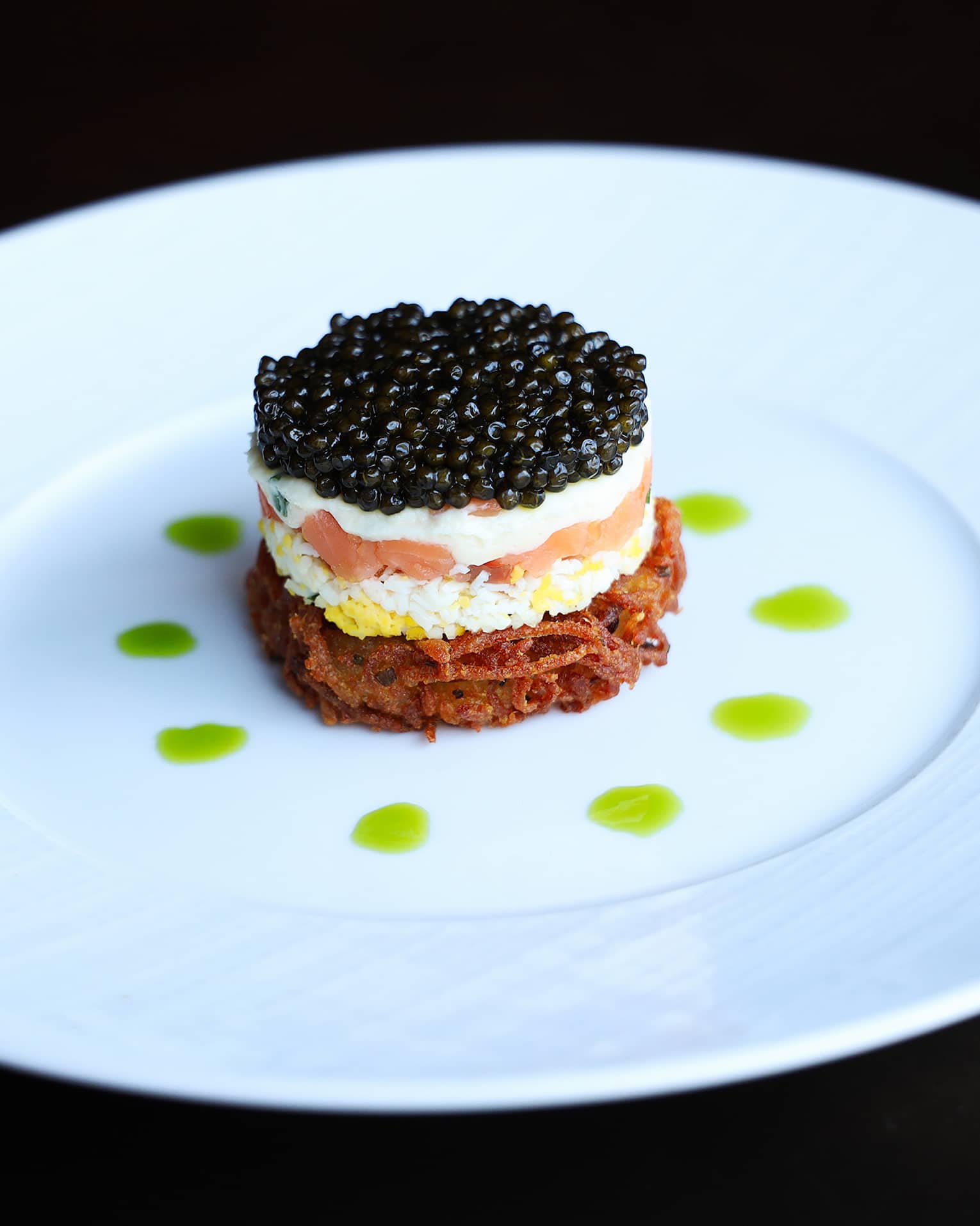 Beef tartar with caviar