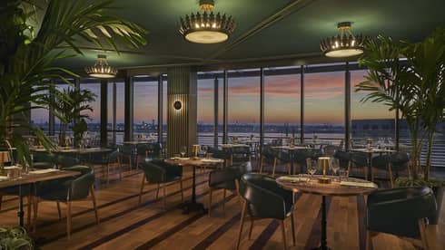 Chemin � la Mer dining room